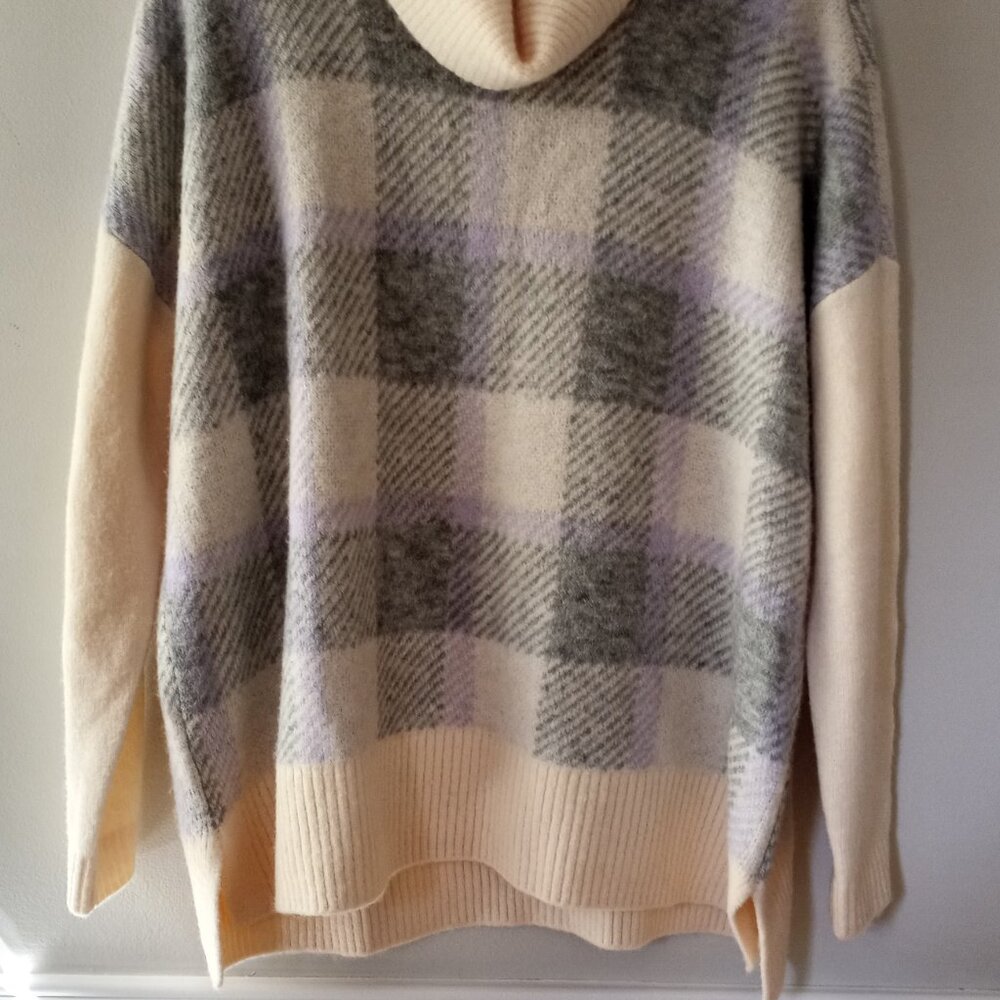 'LOFT' Cowl neck oversized Plaid Sweater Size S NWOT - Picture 2 of 12
